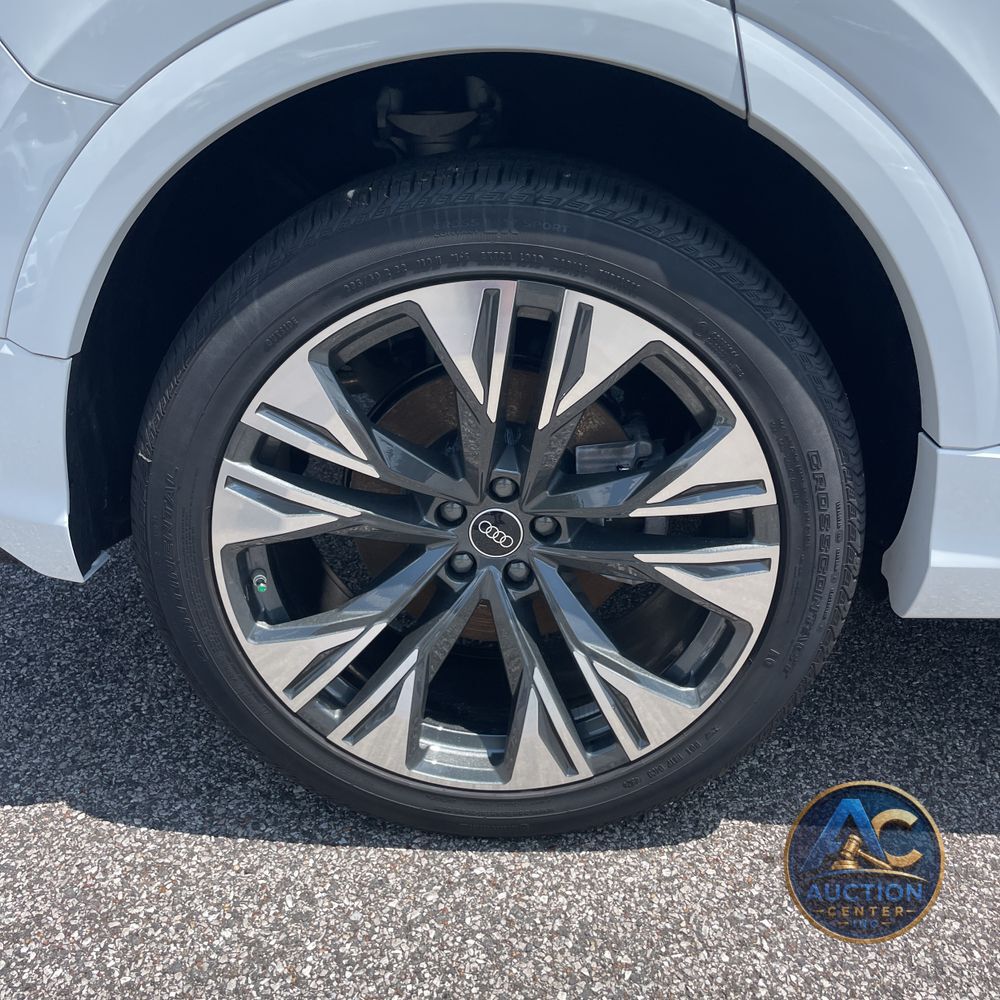 2025 Audi Q8 Premium Plus 55