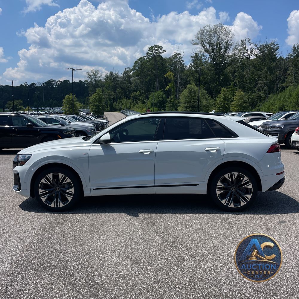 2025 Audi Q8 Premium Plus 55