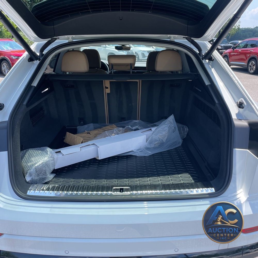 2025 Audi Q8 Premium Plus 55