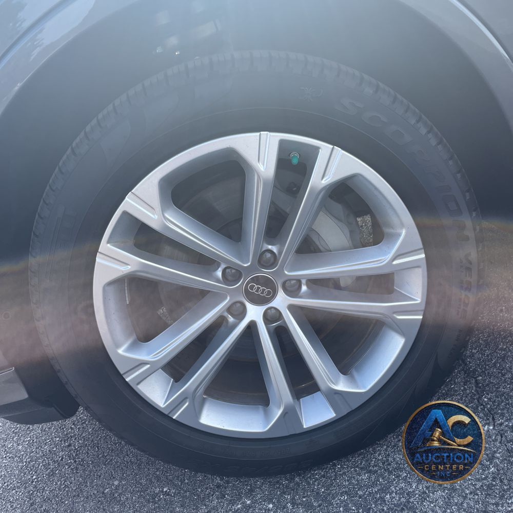 2025 Audi Q7 Premium Plus 55