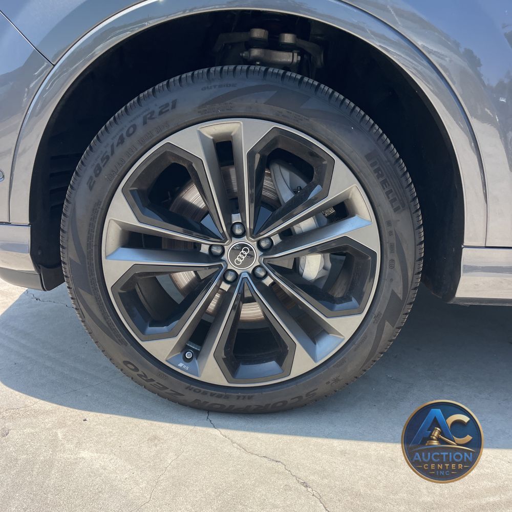 2025 Audi Q7 Premium Plus 55