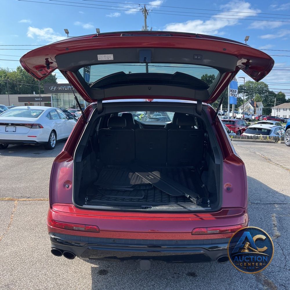 2024 Audi SQ7 Prestige