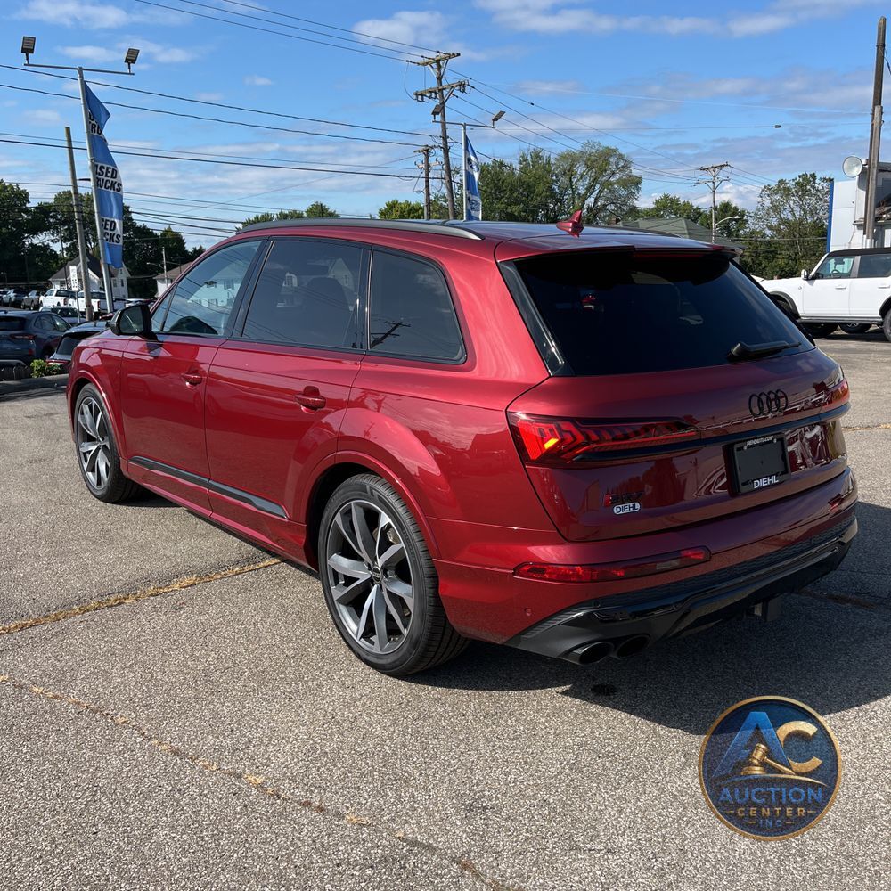 2024 Audi SQ7 Prestige