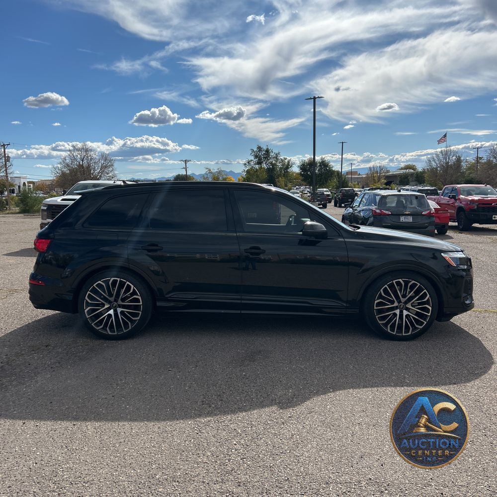 2025 Audi SQ7 Prestige