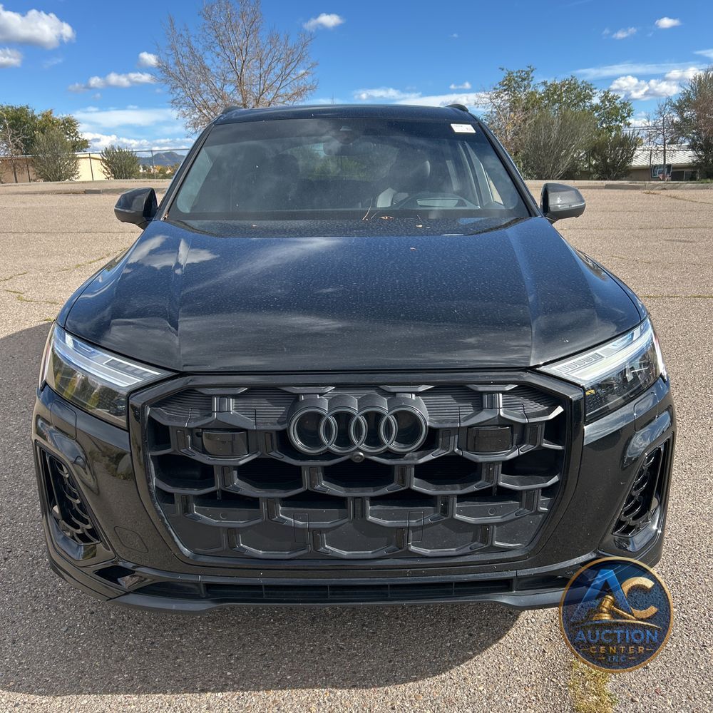 2025 Audi SQ7 Prestige