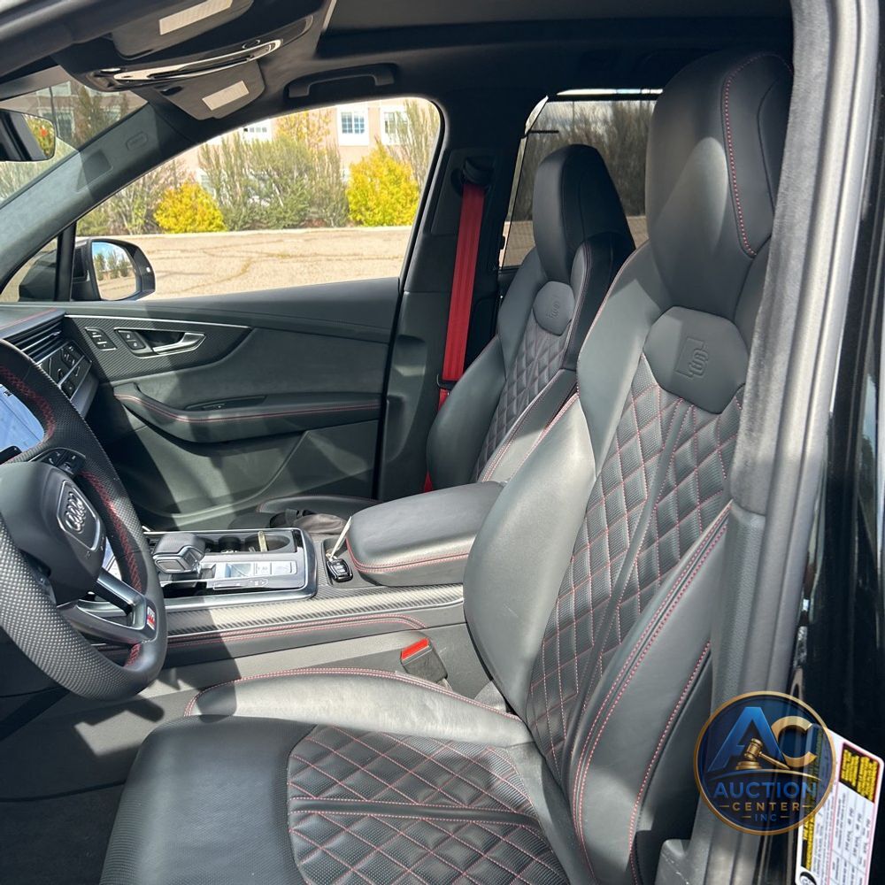 2025 Audi SQ7 Prestige