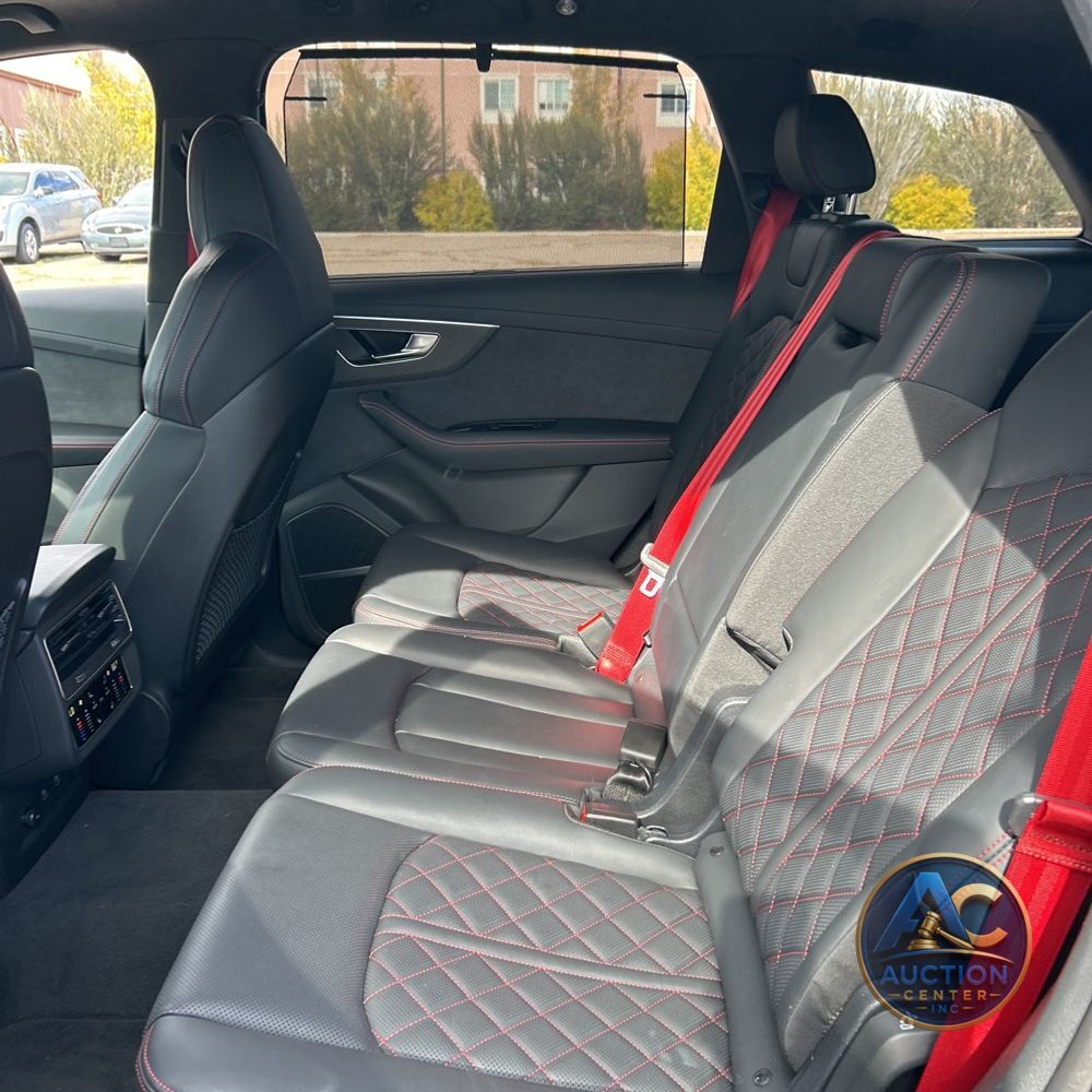 2025 Audi SQ7 Prestige