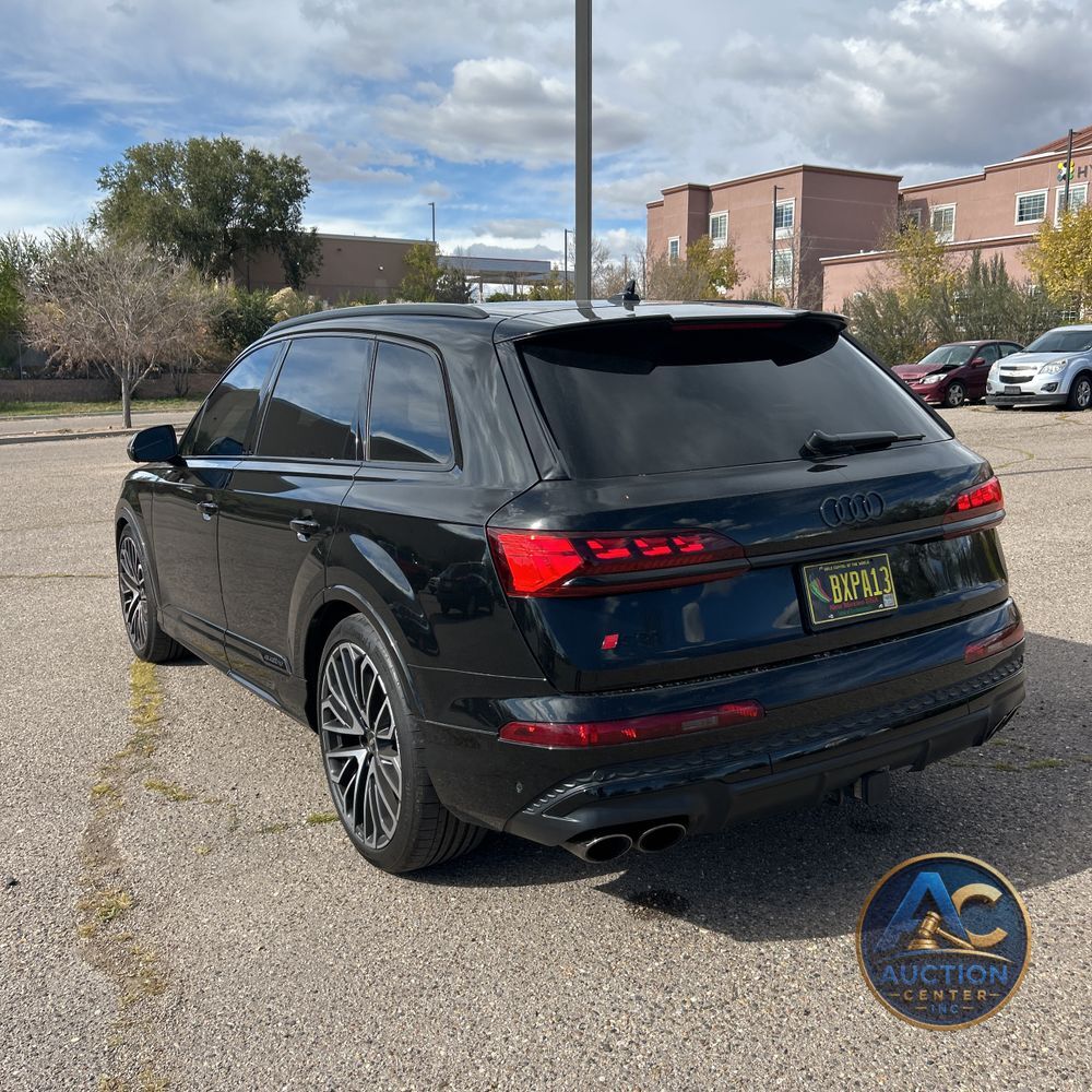 2025 Audi SQ7 Prestige