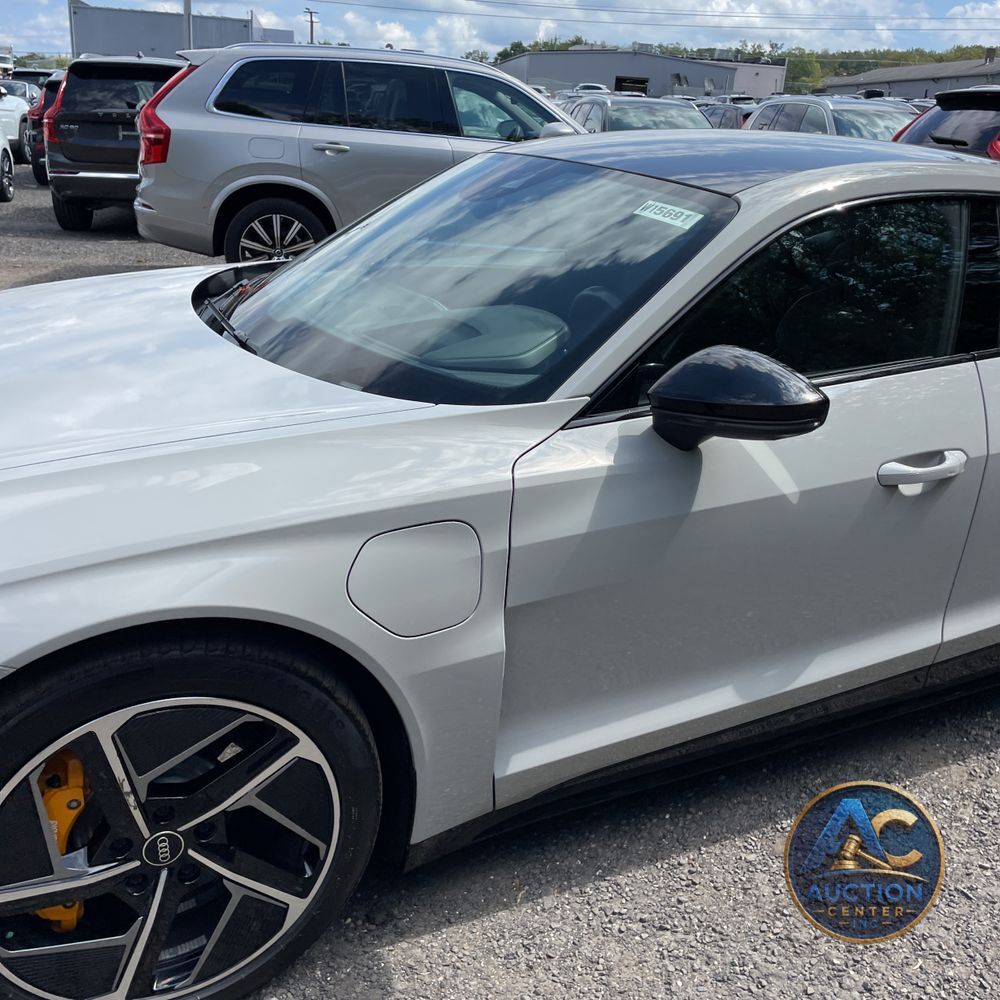 2023 Audi e-tron GT RS