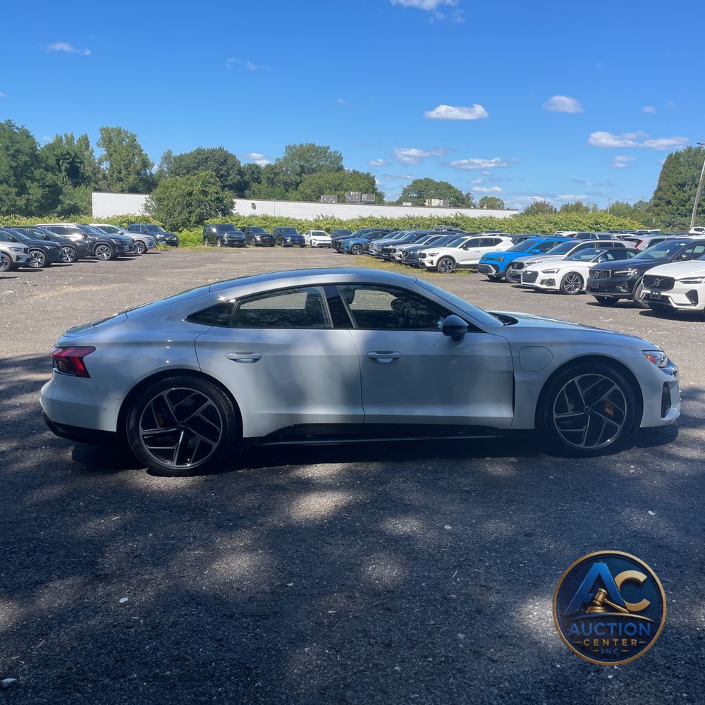 2023 Audi e-tron GT RS