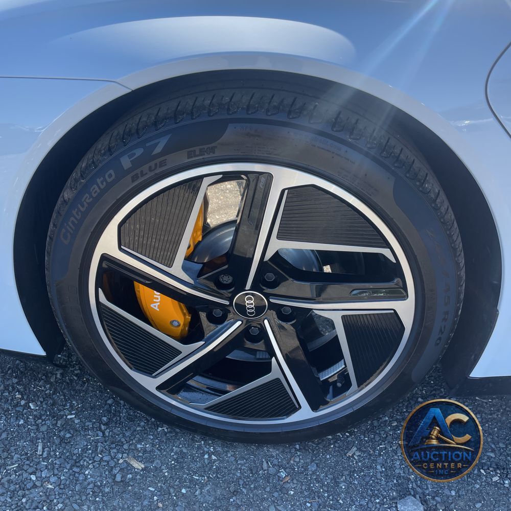2023 Audi e-tron GT RS