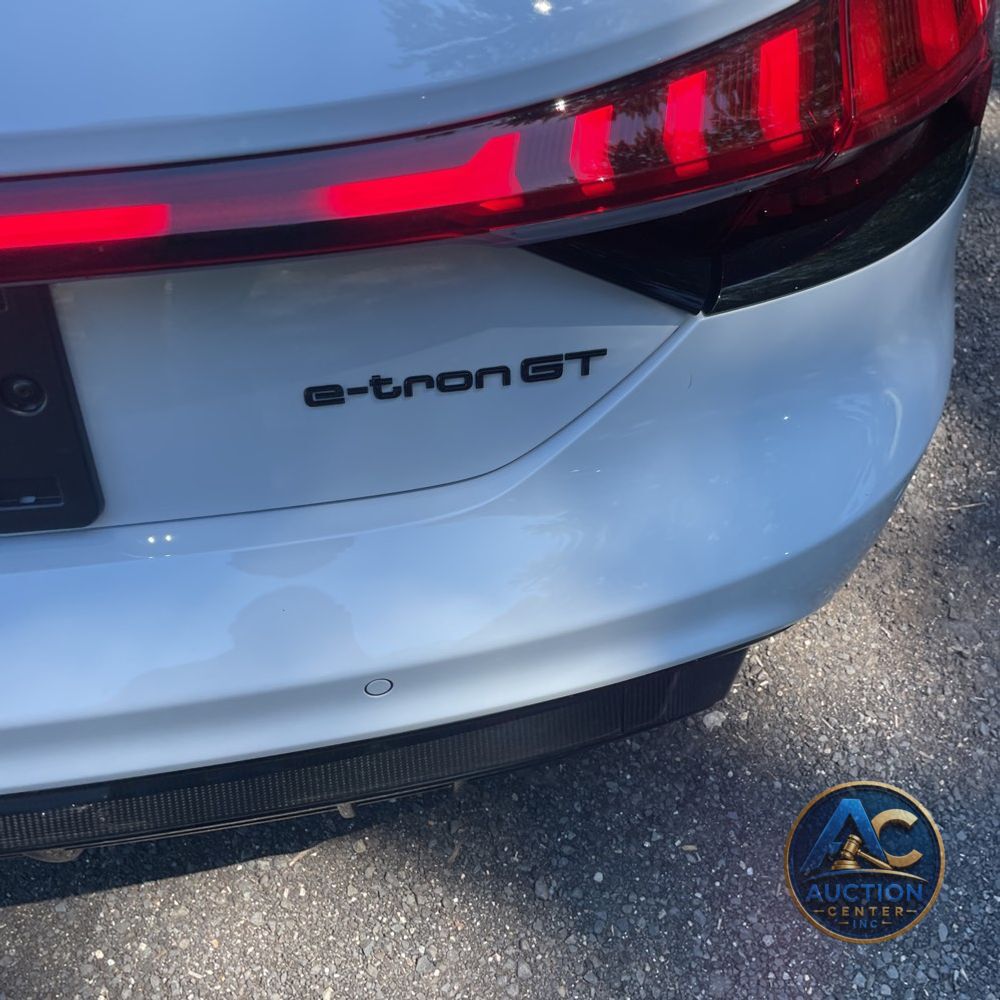 2023 Audi e-tron GT RS