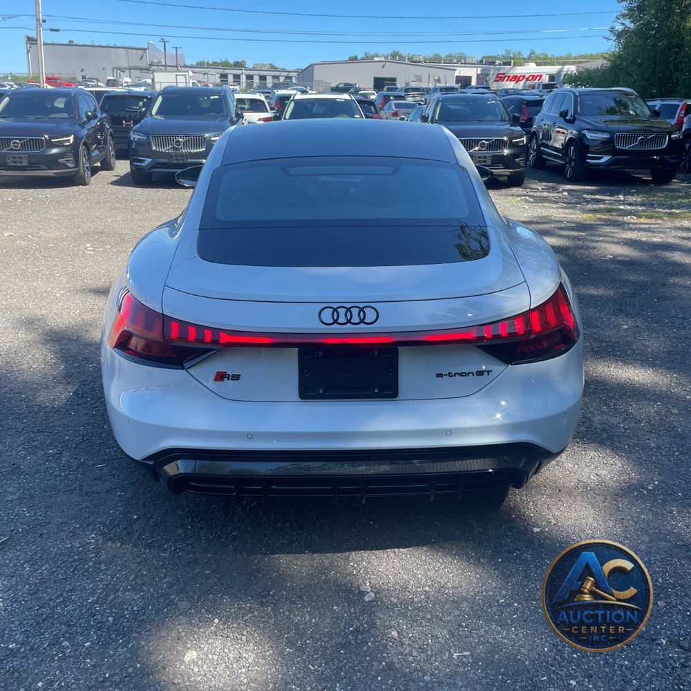 2023 Audi e-tron GT RS