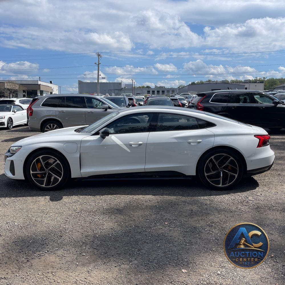 2023 Audi e-tron GT RS