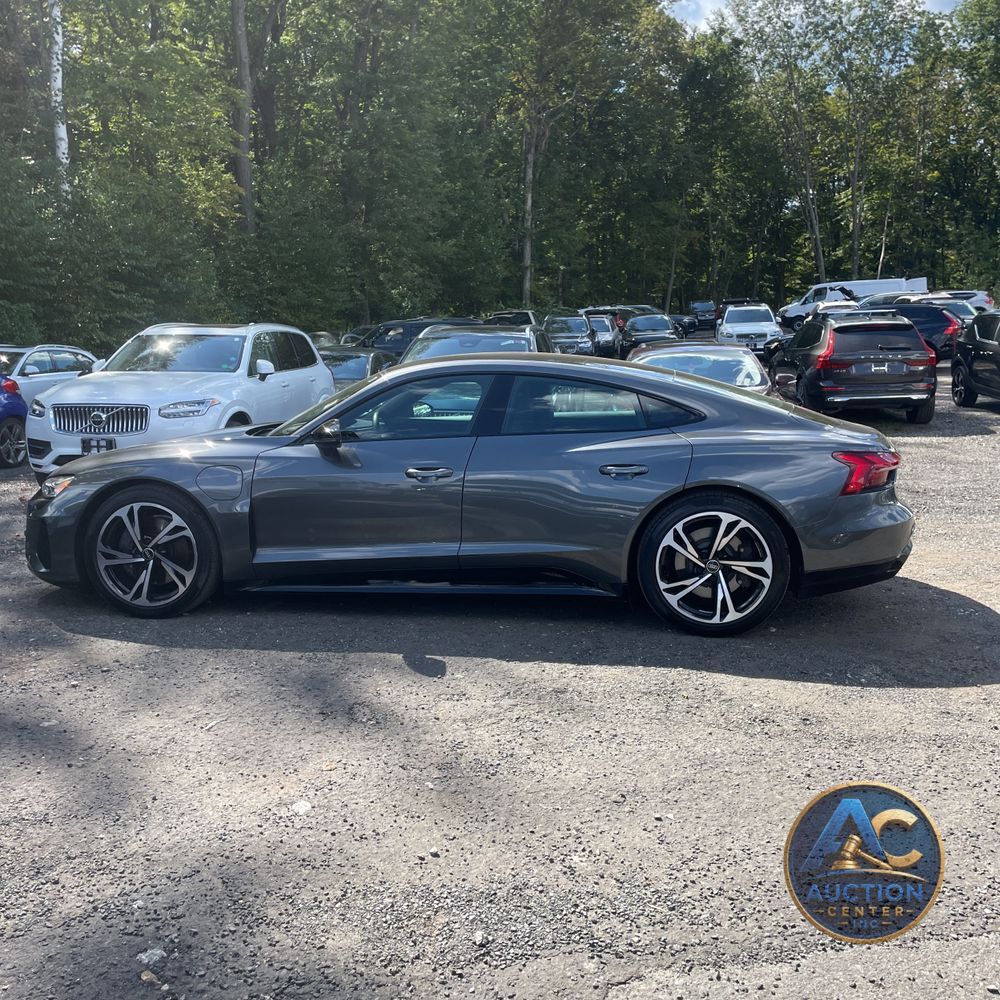 2023 Audi e-tron GT Premium Plus