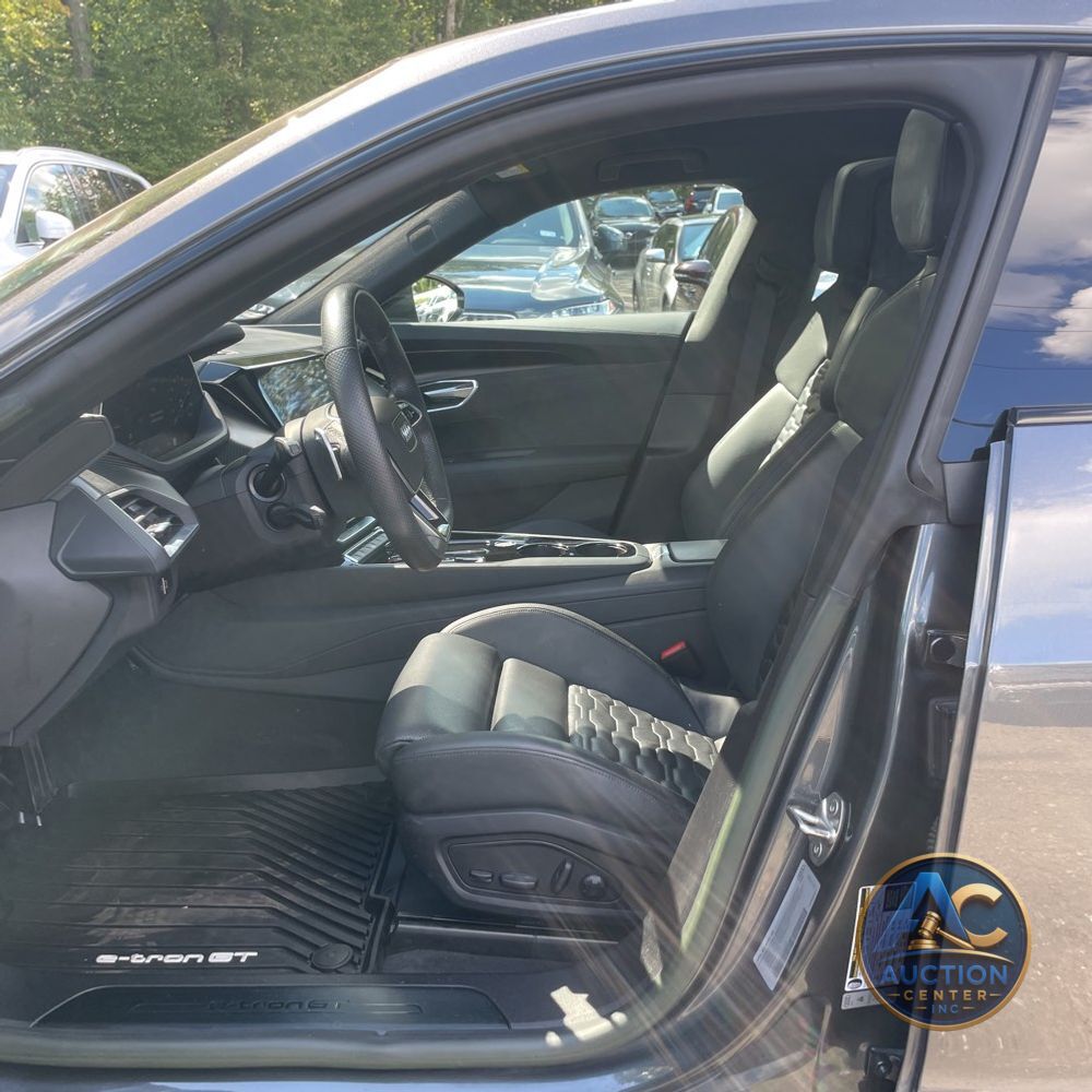 2023 Audi e-tron GT Premium Plus