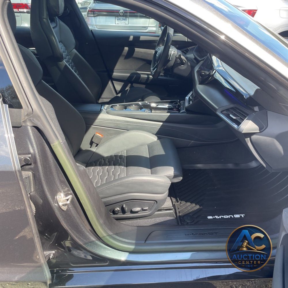 2023 Audi e-tron GT Premium Plus