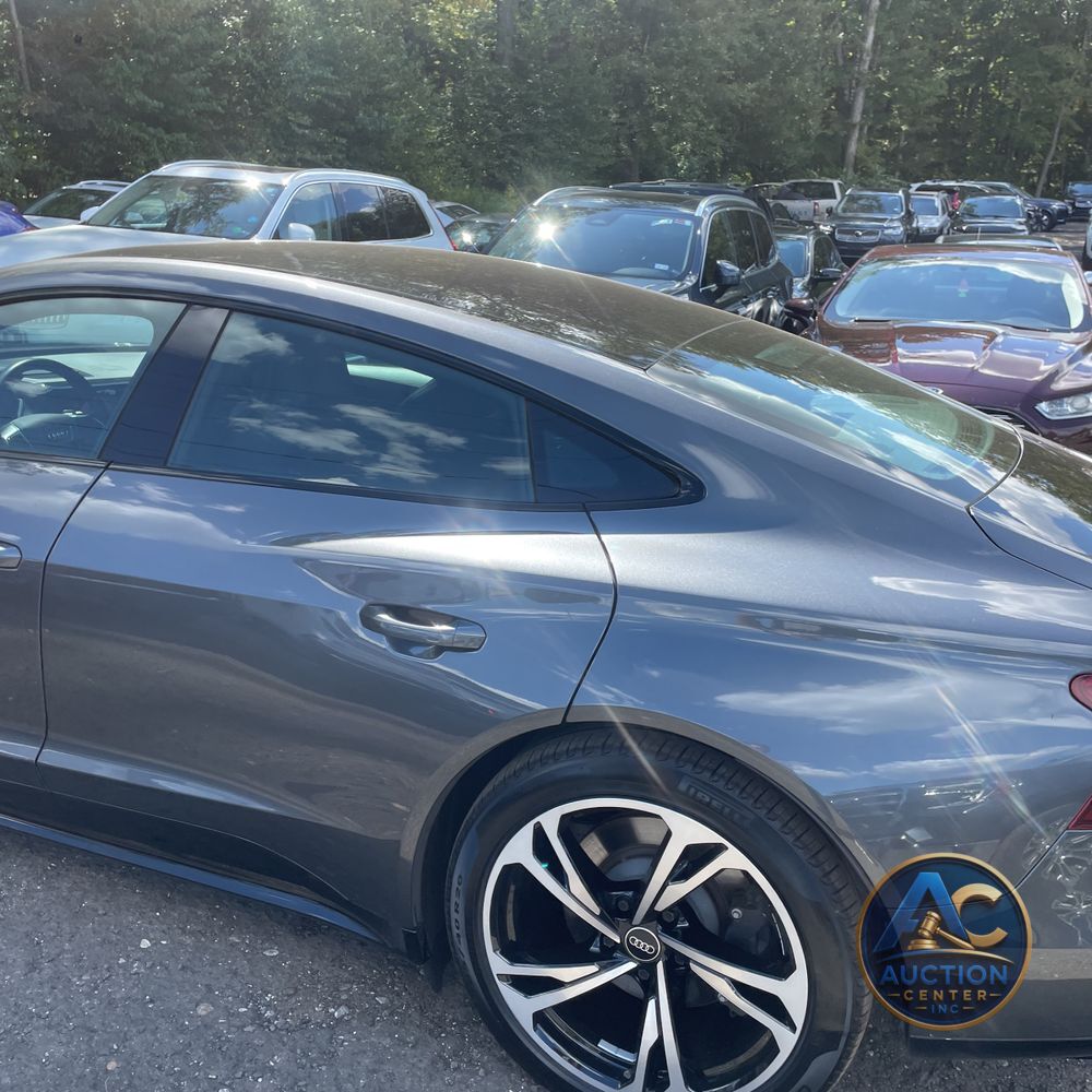 2023 Audi e-tron GT Premium Plus