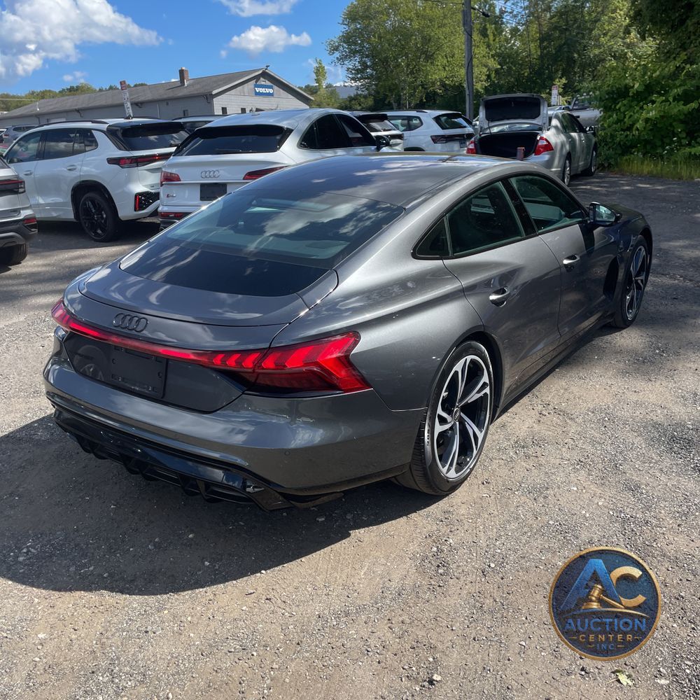 2023 Audi e-tron GT Premium Plus