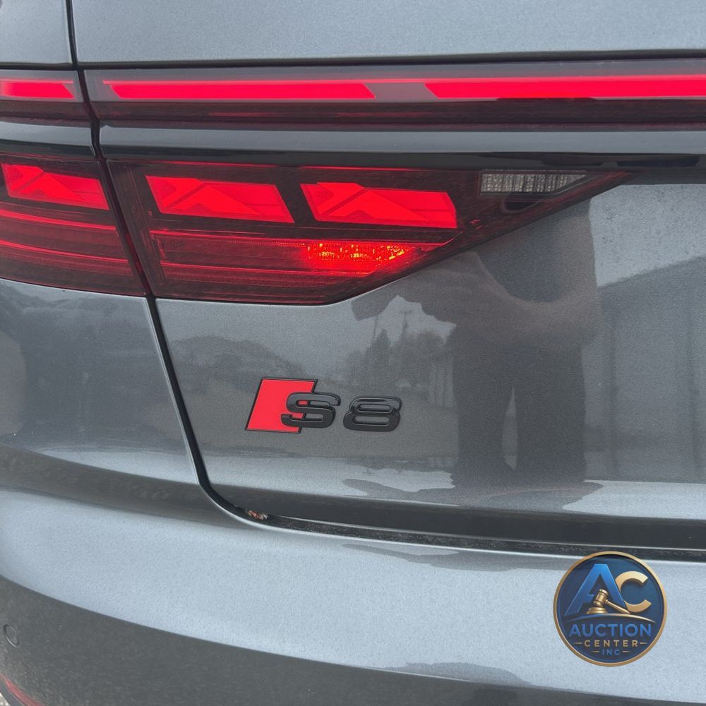 2025 Audi S8 TFSI quattro Tiptronic