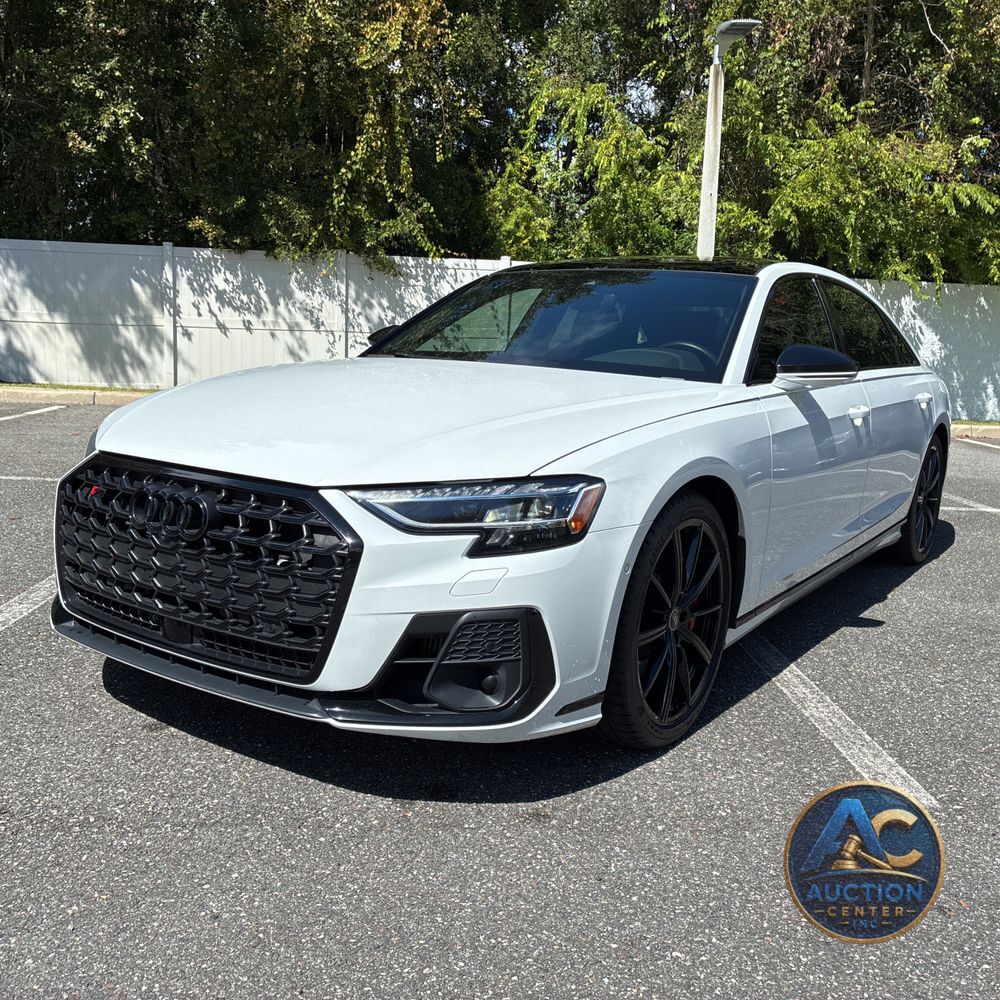 2023 Audi S8