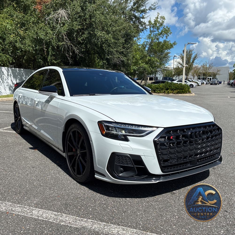 2023 Audi S8