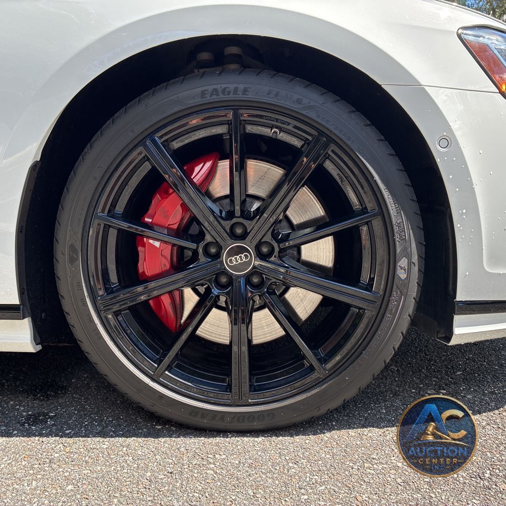 2023 Audi S8