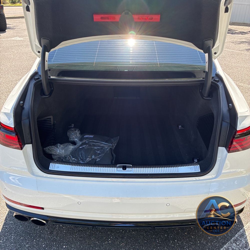 2023 Audi S8