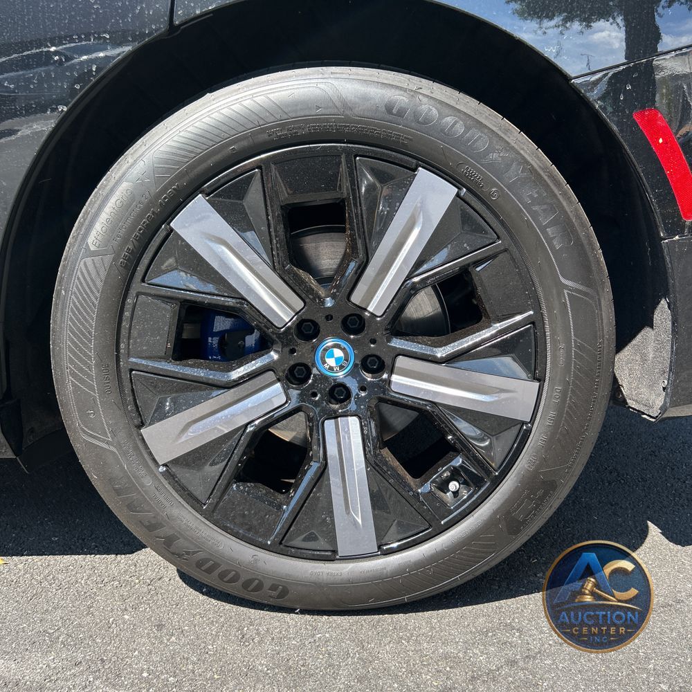2025 BMW iX xDrive50