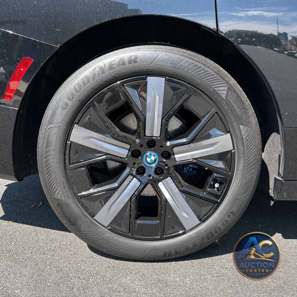 2025 BMW iX xDrive50