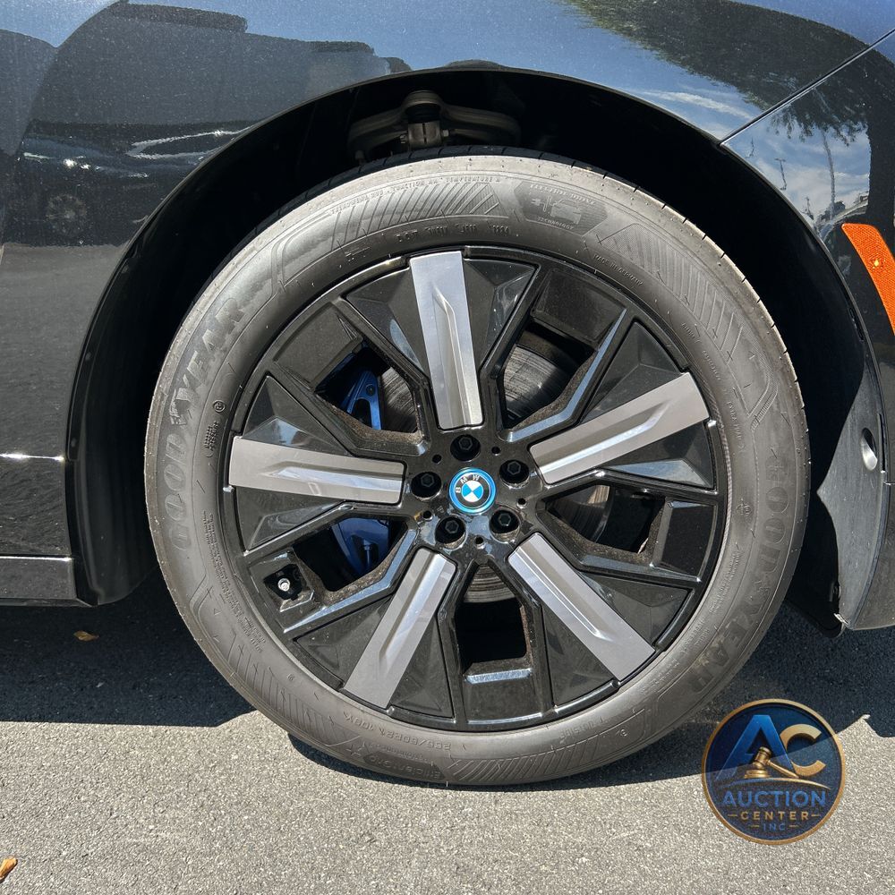 2025 BMW iX xDrive50