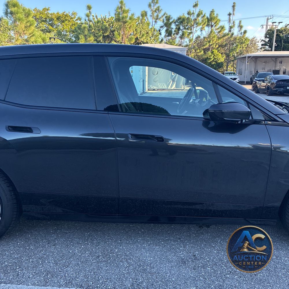 2025 BMW iX xDrive50