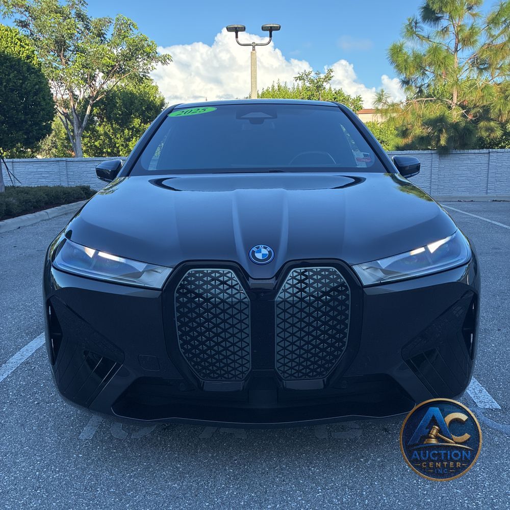 2025 BMW iX xDrive50