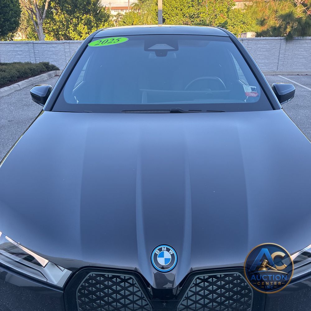 2025 BMW iX xDrive50