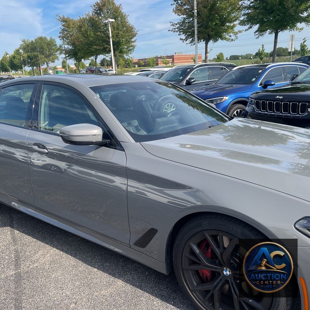 2022 BMW 5-Series M550xi