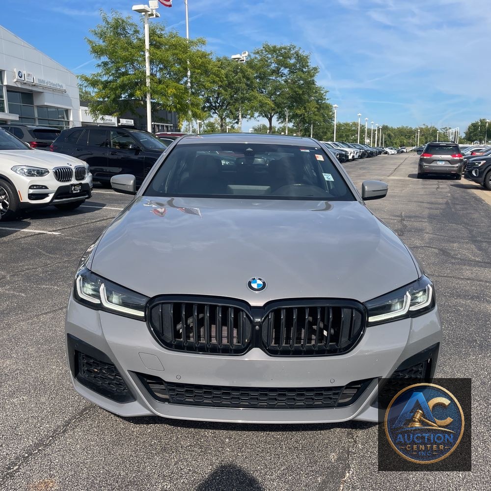 2022 BMW 5-Series M550xi
