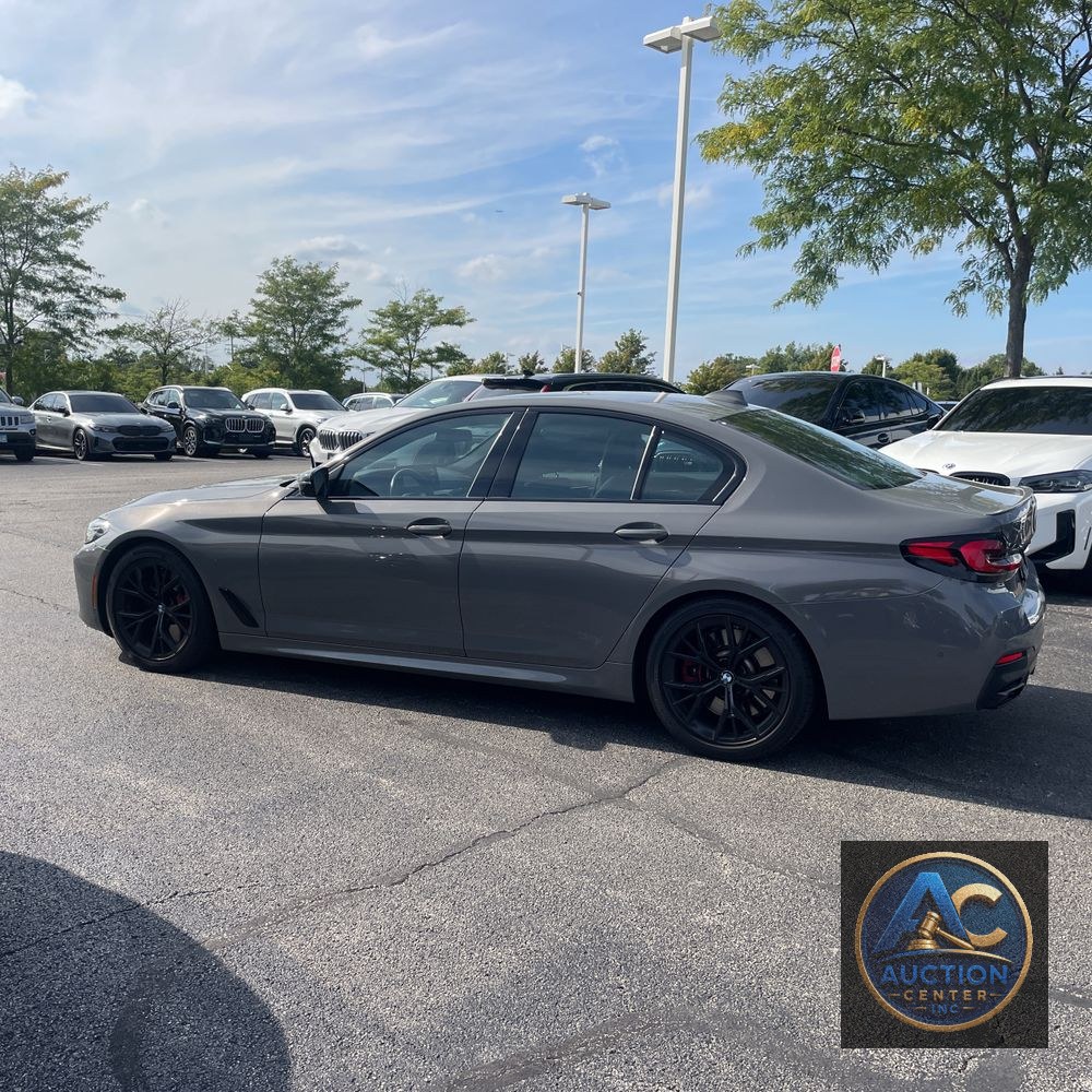2022 BMW 5-Series M550xi