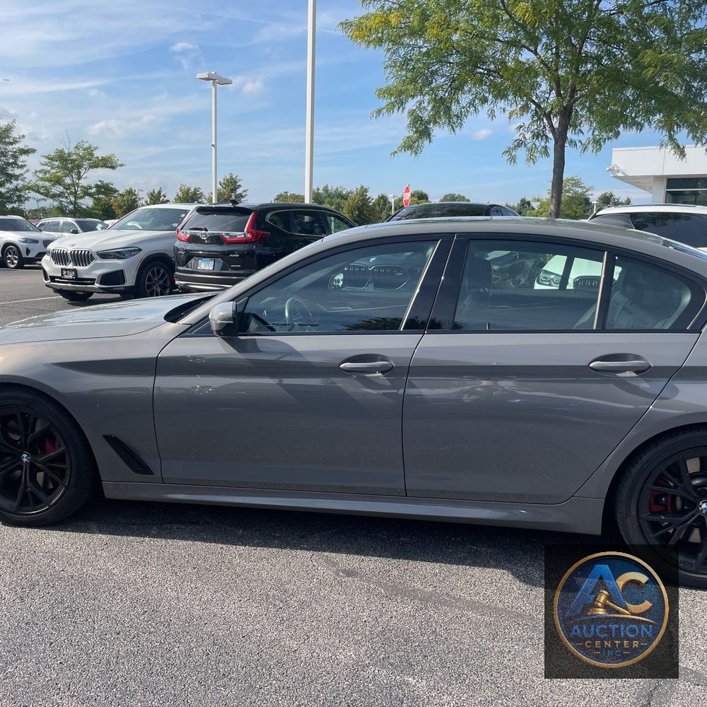 2022 BMW 5-Series M550xi