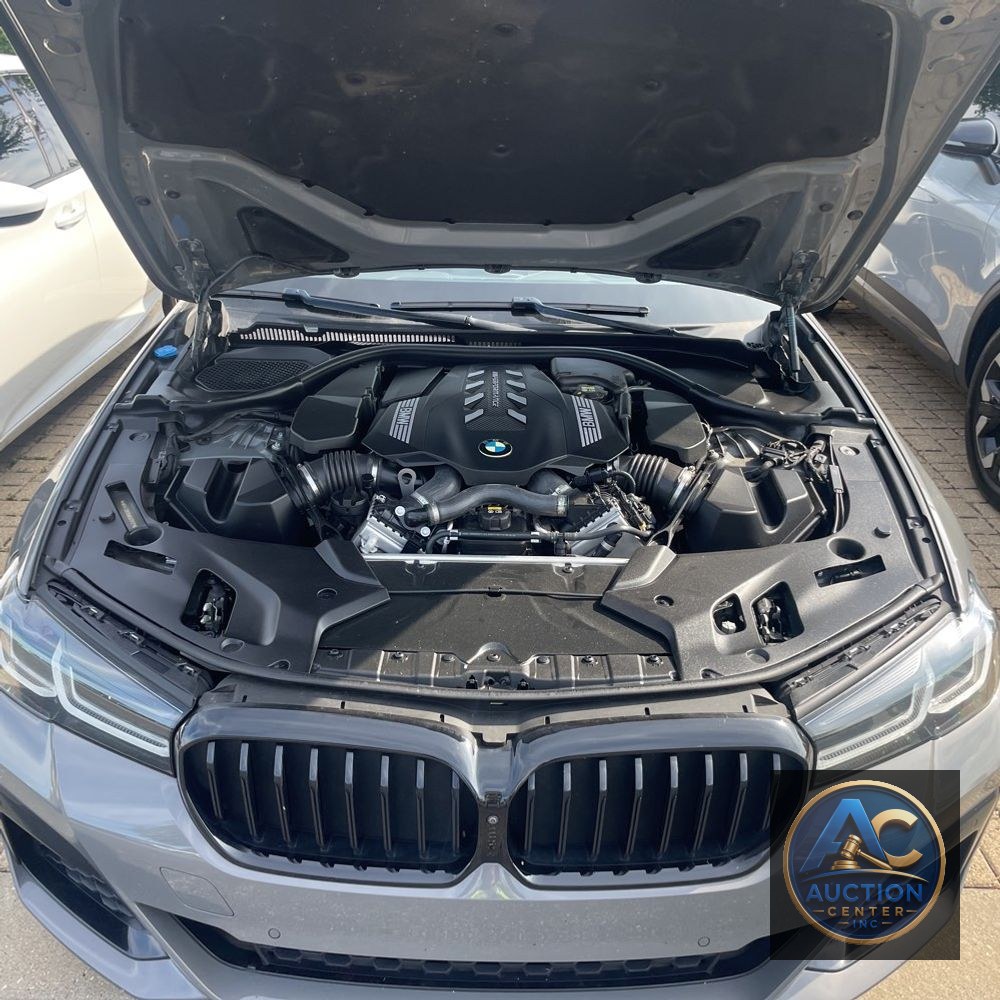 2022 BMW 5-Series M550xi