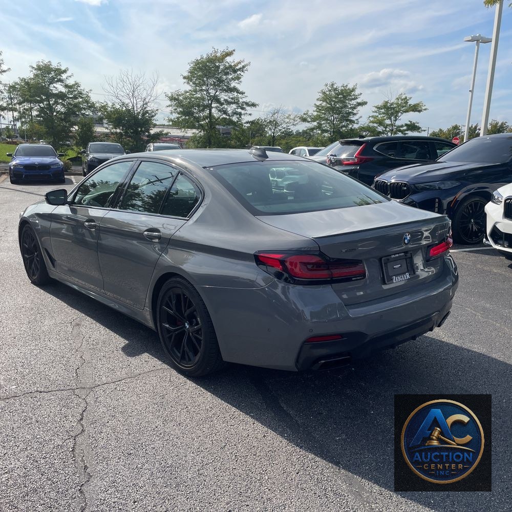 2022 BMW 5-Series M550xi