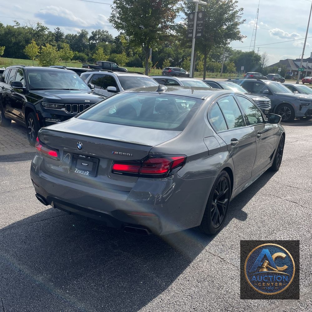 2022 BMW 5-Series M550xi
