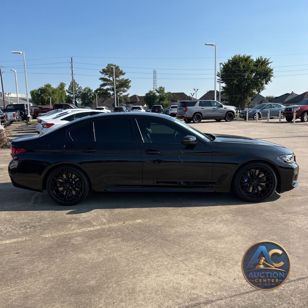 2023 BMW 5-Series M550xi