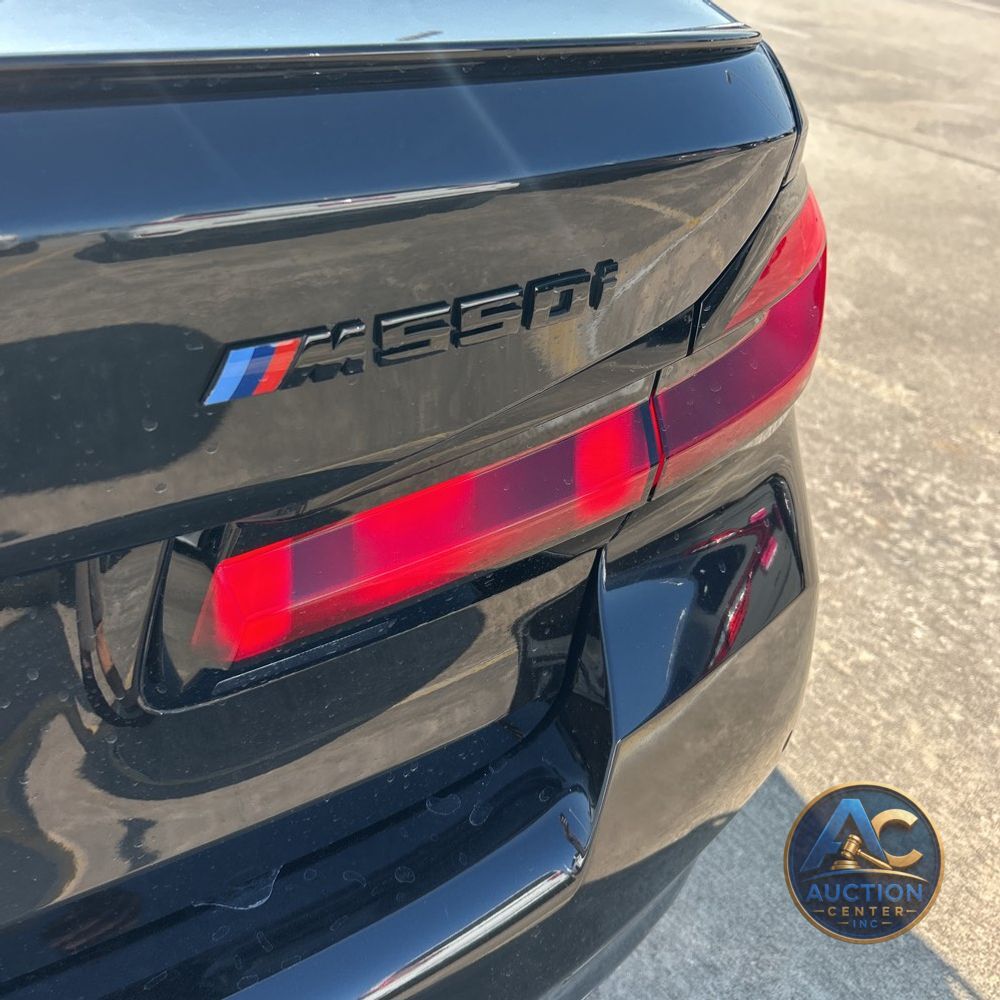 2023 BMW 5-Series M550xi