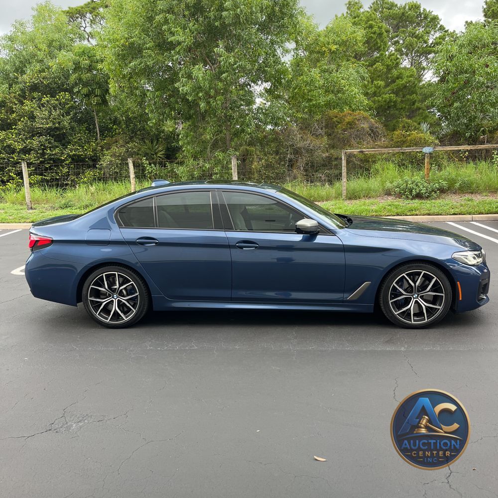 2021 BMW 5-Series M550xi