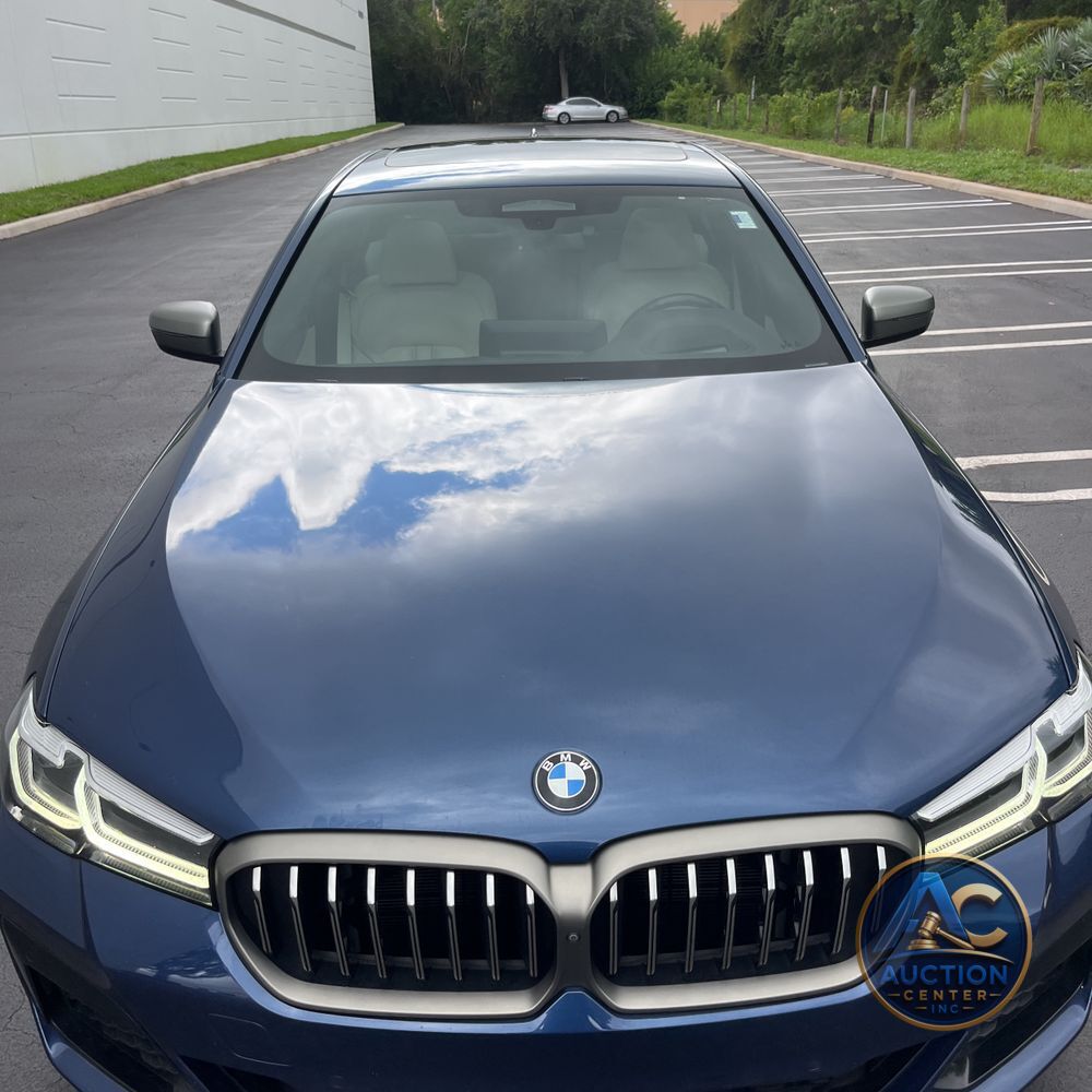 2021 BMW 5-Series M550xi
