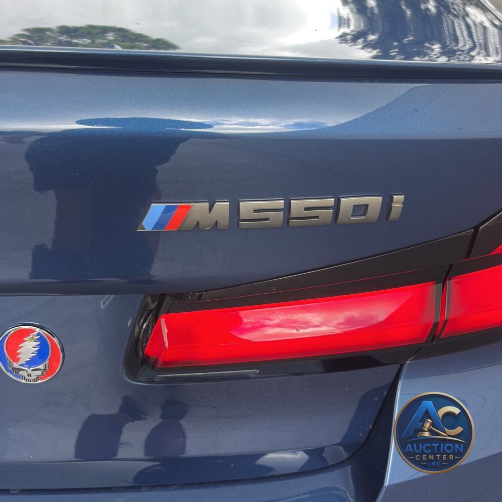 2021 BMW 5-Series M550xi