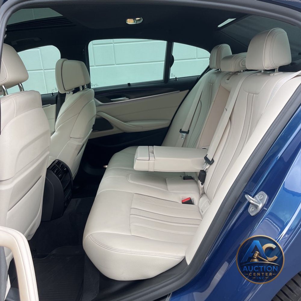 2021 BMW 5-Series M550xi