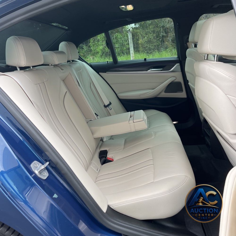 2021 BMW 5-Series M550xi