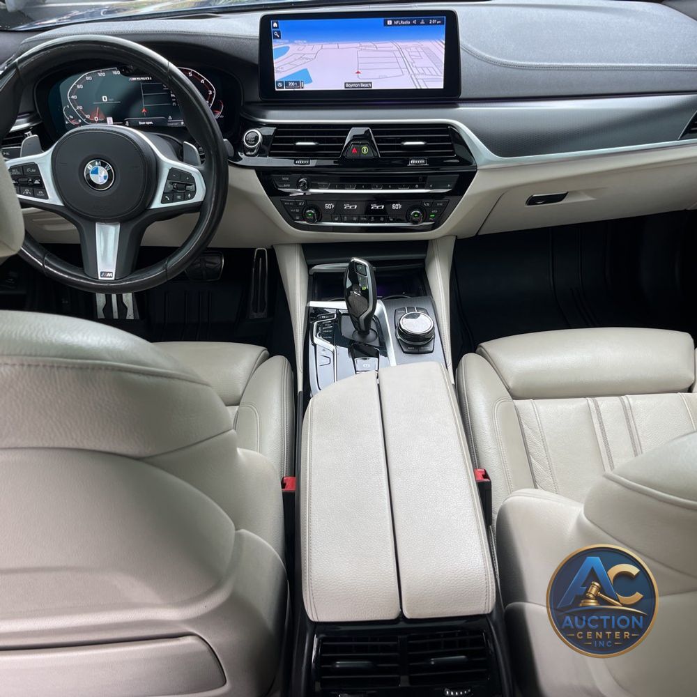 2021 BMW 5-Series M550xi
