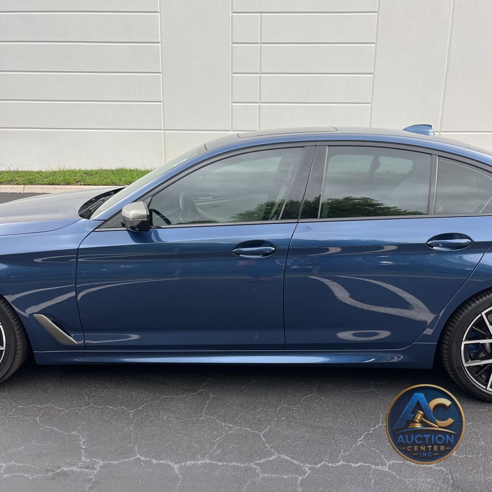 2021 BMW 5-Series M550xi